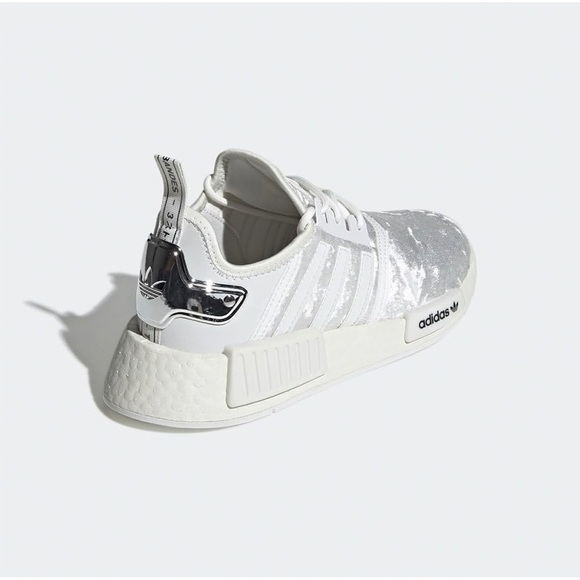 NEW Adidas NMD R1 Women’s Velour Crystal White & Silver Chrome Sz 7 - Picture 5 of 13